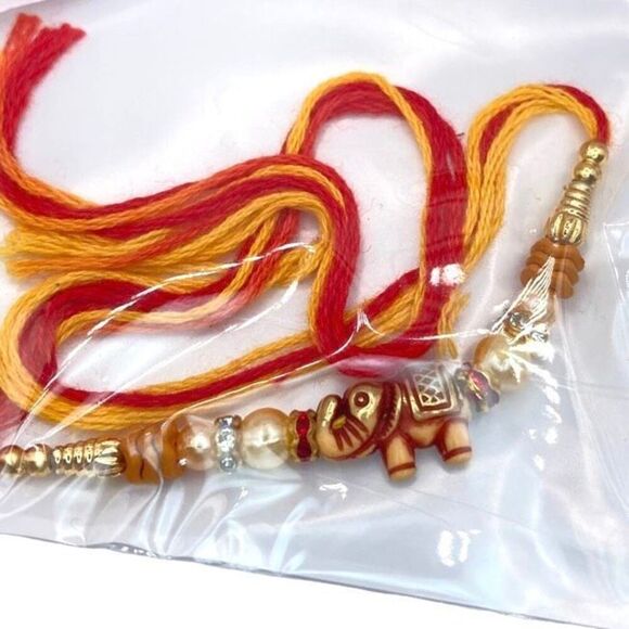 Set of 3 red thread Raakhi indie bracelets - Picture 2 of 4